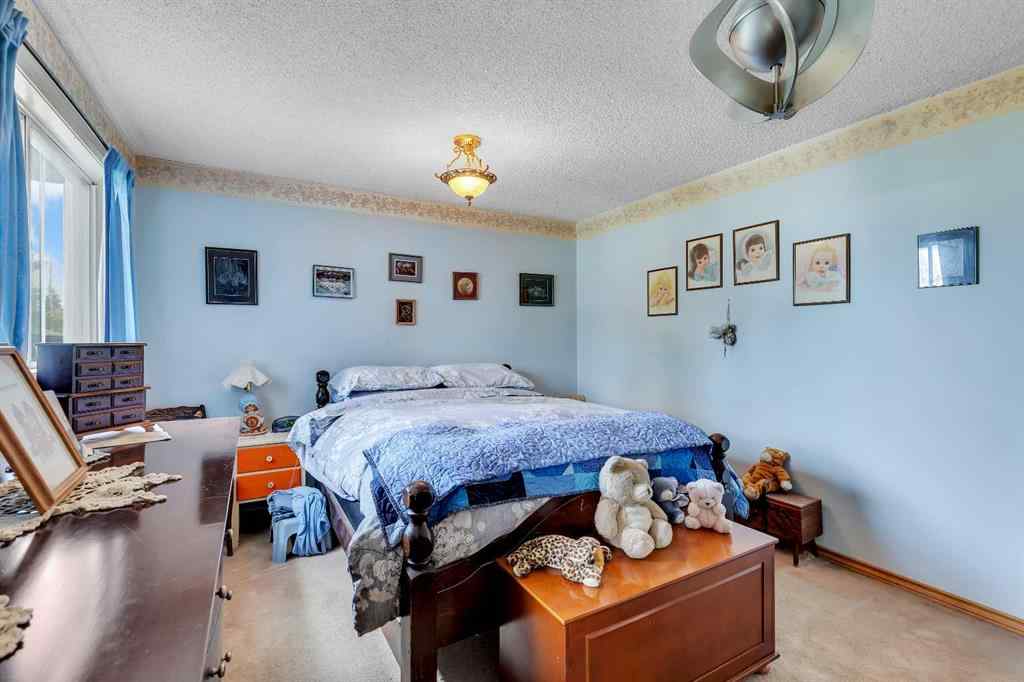 MLS® A2262817 - 8128 Bowglen Crescent NW in Bowness Calgary, Residential