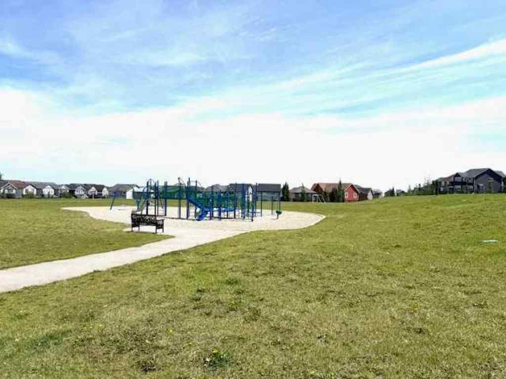 MLS® A2262824 - 20 Nolancrest Green NW in Nolan Hill Calgary, Residential