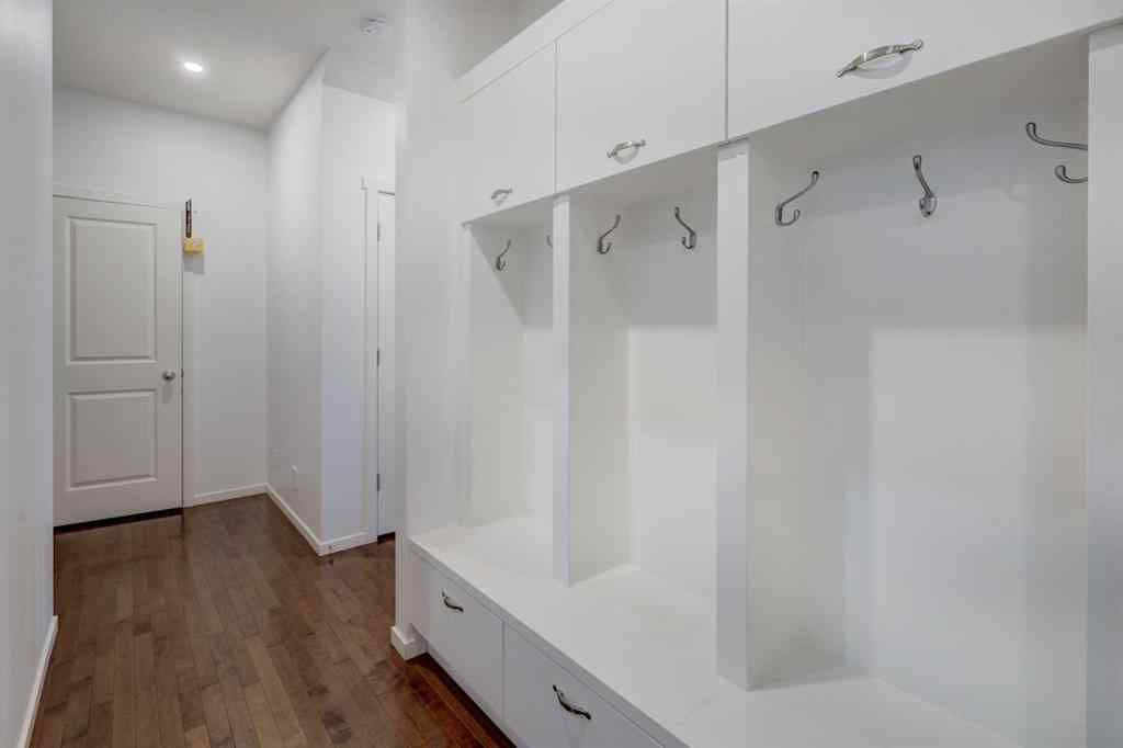 MLS® A2262824 - 20 Nolancrest Green NW in Nolan Hill Calgary, Residential