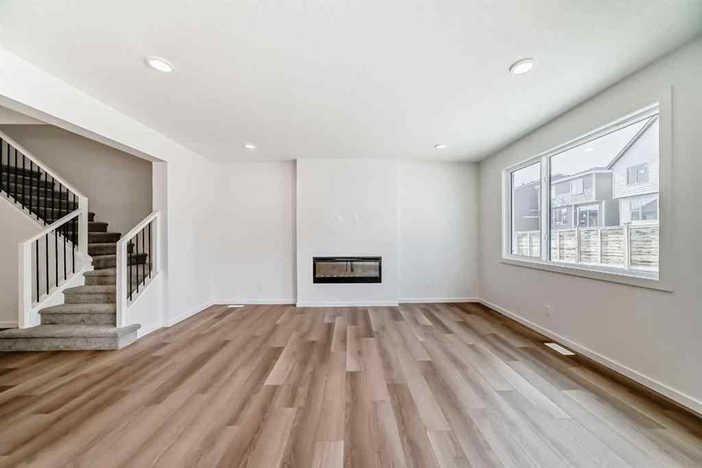 MLS® A2262825 - 33 Royston Grove NW in Haskayne Calgary, Residential