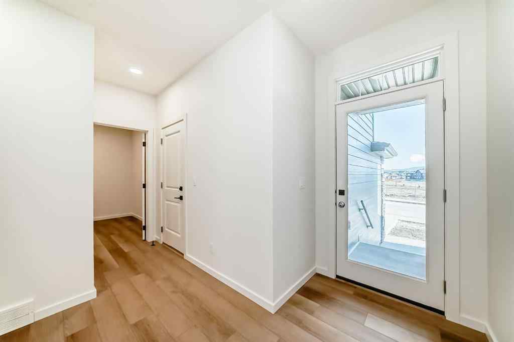 MLS® A2262825 - 33 Royston Grove NW in Haskayne Calgary, Residential