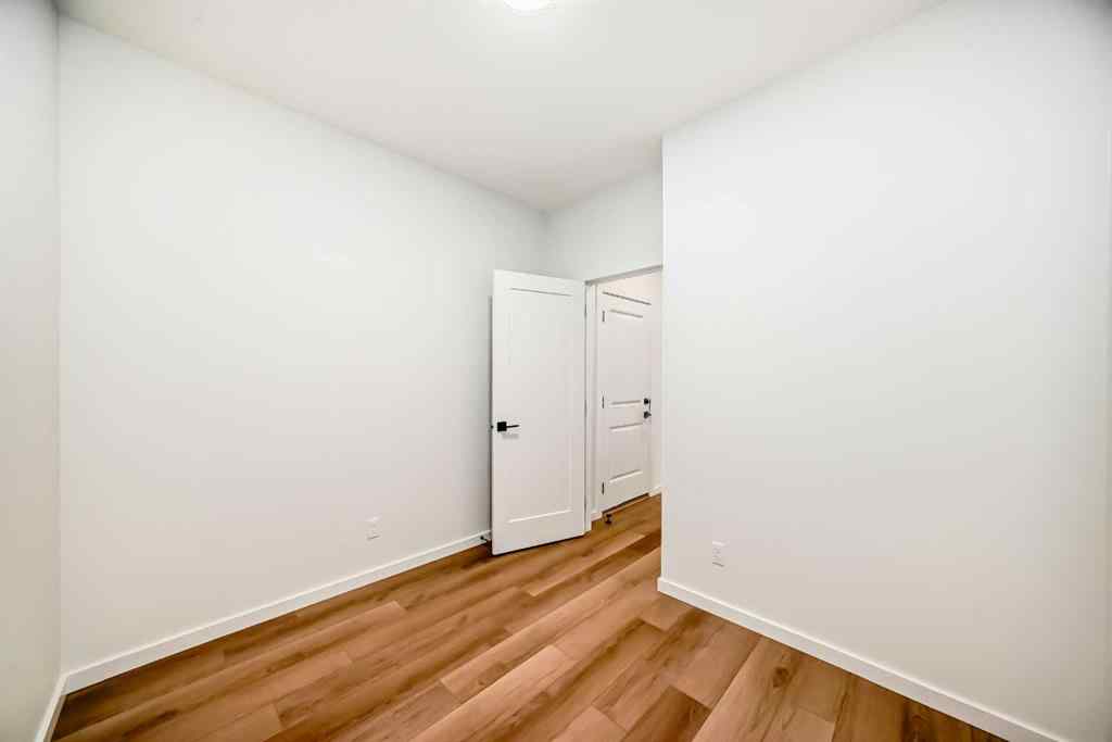 MLS® A2262825 - 33 Royston Grove NW in Haskayne Calgary, Residential