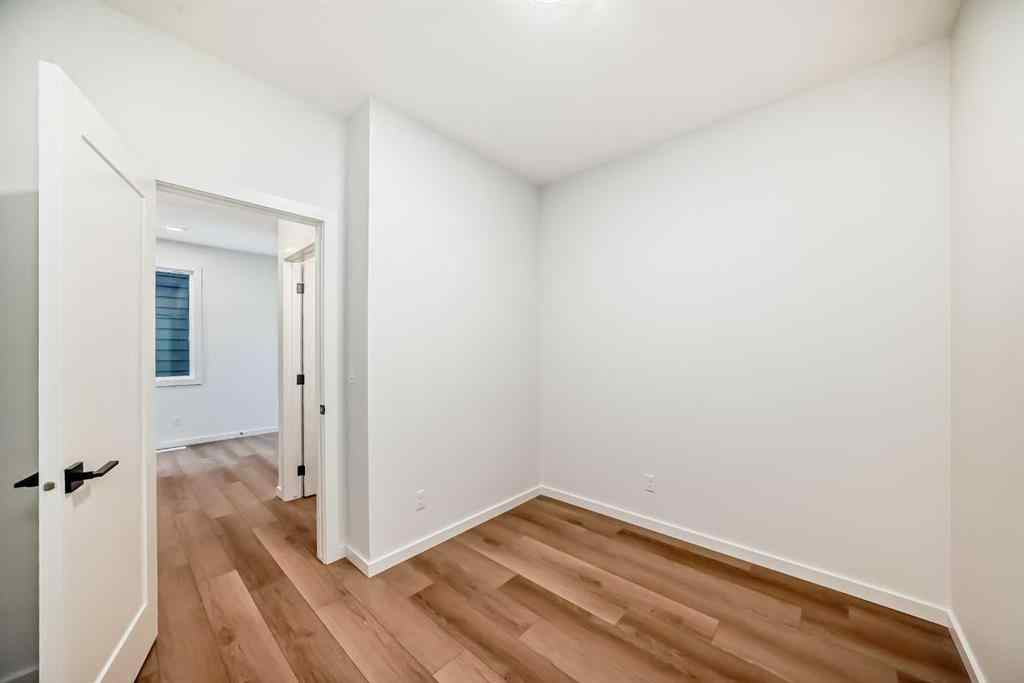 MLS® A2262825 - 33 Royston Grove NW in Haskayne Calgary, Residential