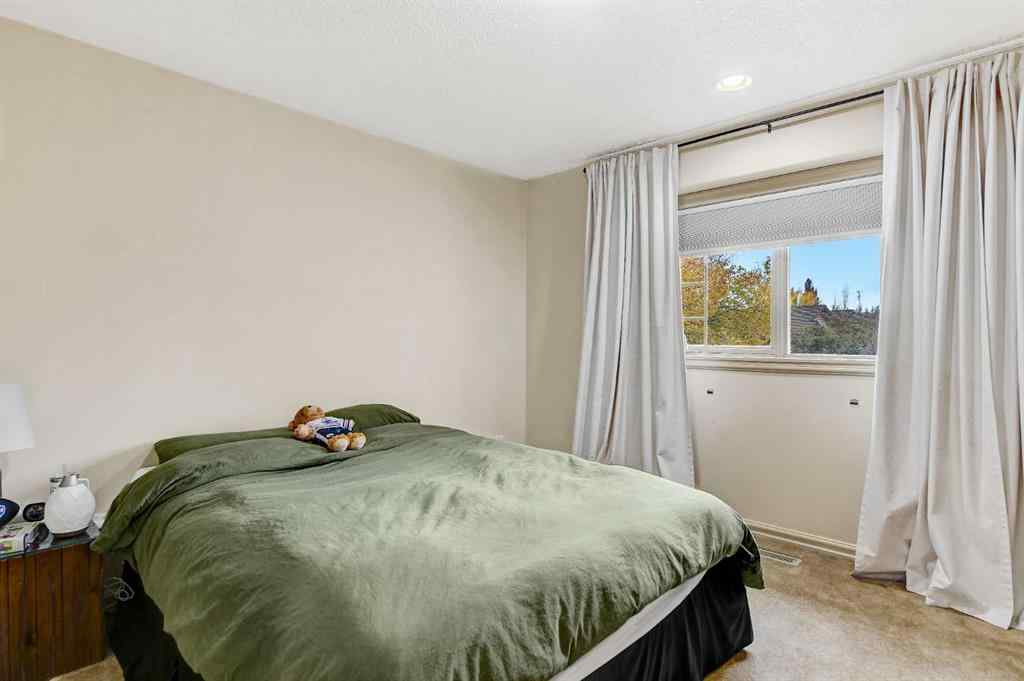 MLS® A2262827 - 4805 93 Street  in Wedgewood Wedgewood, Residential