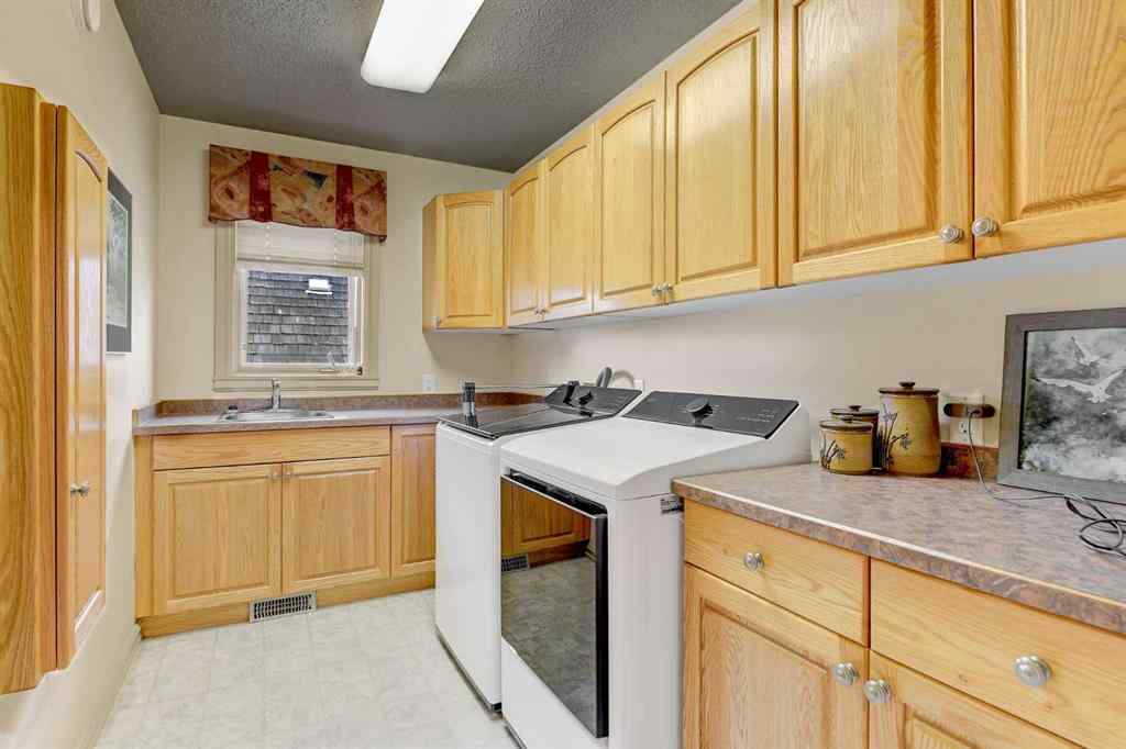 MLS® A2262827 - 4805 93 Street  in Wedgewood Wedgewood, Residential