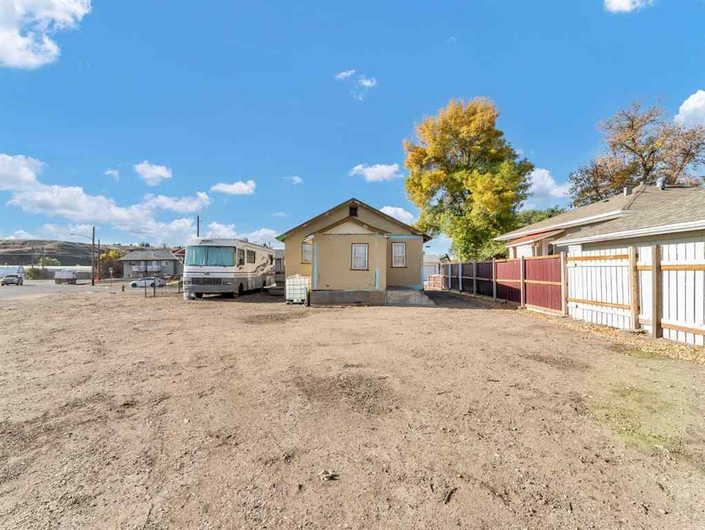 MLS® A2262837 - 640 Pottery Street SE in River Flats Medicine Hat, Residential