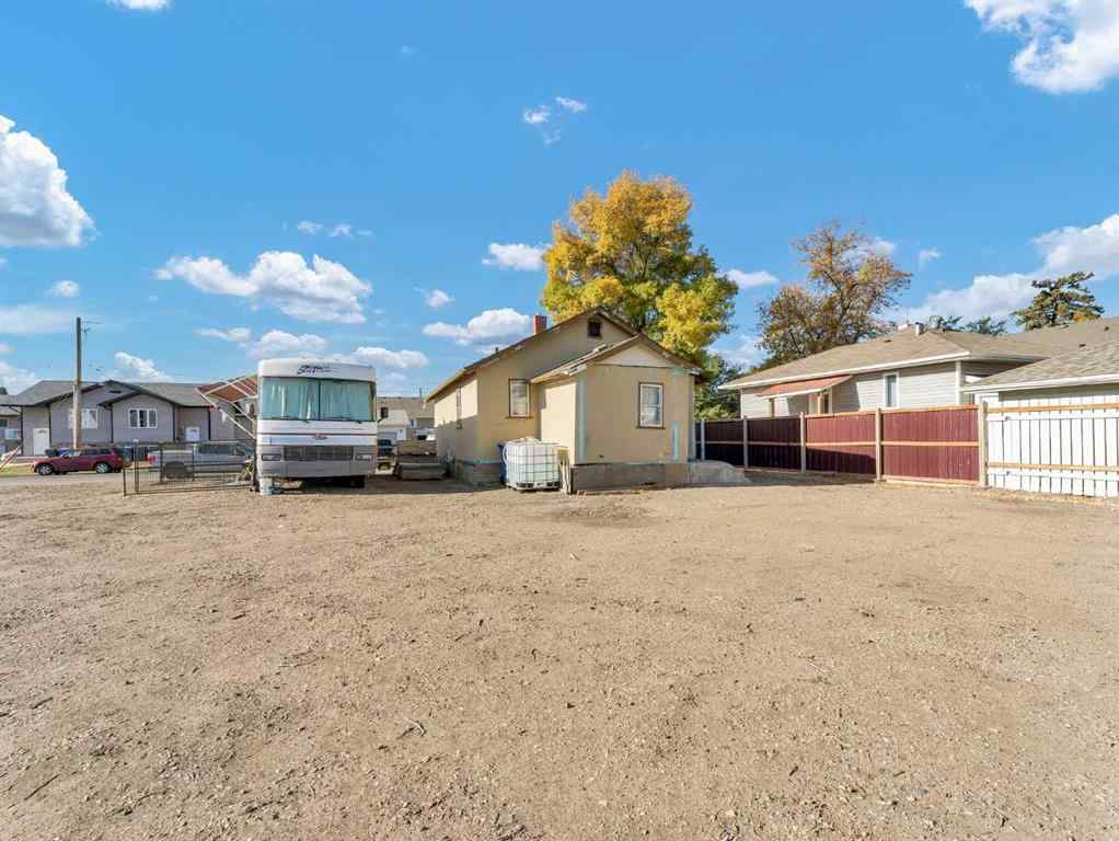 MLS® A2262837 - 640 Pottery Street SE in River Flats Medicine Hat, Residential