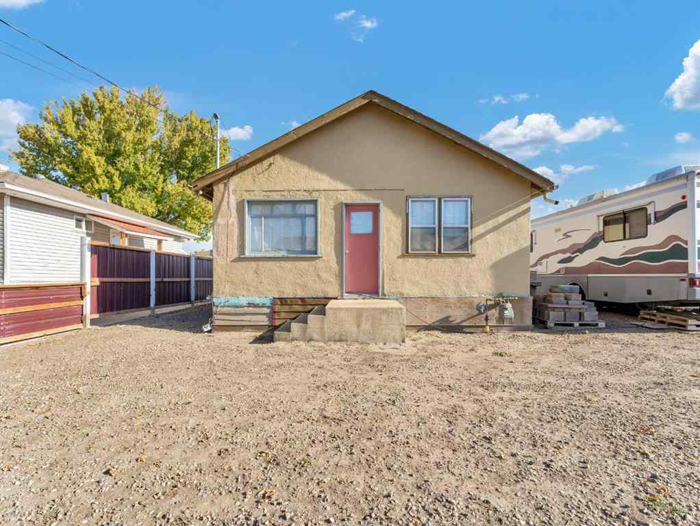MLS® A2262837 - 640 Pottery Street SE in River Flats Medicine Hat, Residential