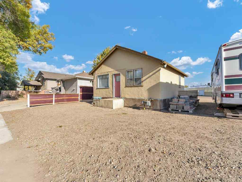 MLS® A2262837 - 640 Pottery Street SE in River Flats Medicine Hat, Residential