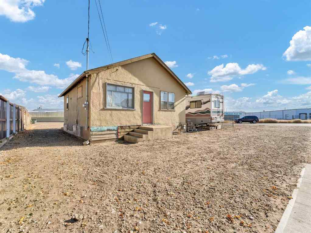 MLS® A2262837 - 640 Pottery Street SE in River Flats Medicine Hat, Residential