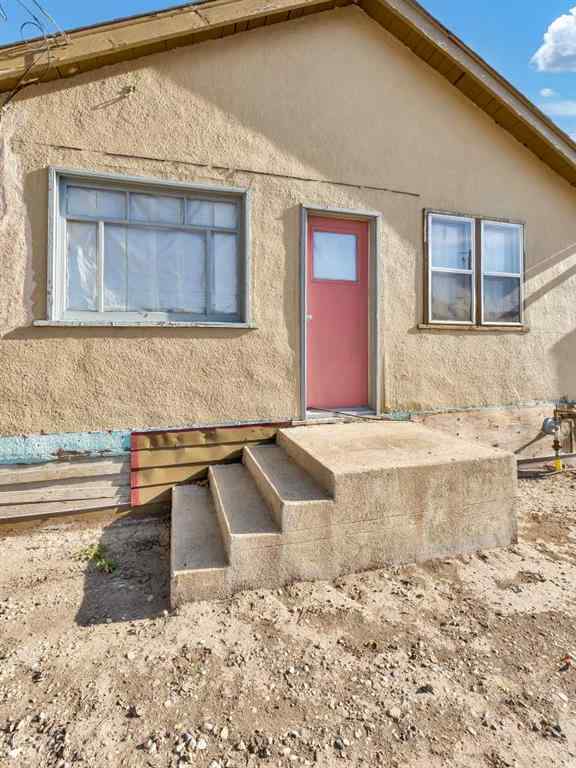 MLS® A2262837 - 640 Pottery Street SE in River Flats Medicine Hat, Residential
