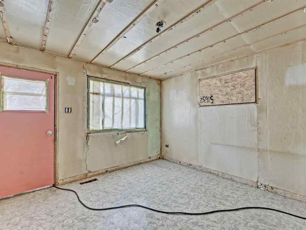 MLS® A2262837 - 640 Pottery Street SE in River Flats Medicine Hat, Residential