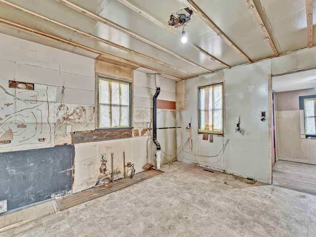 MLS® A2262837 - 640 Pottery Street SE in River Flats Medicine Hat, Residential