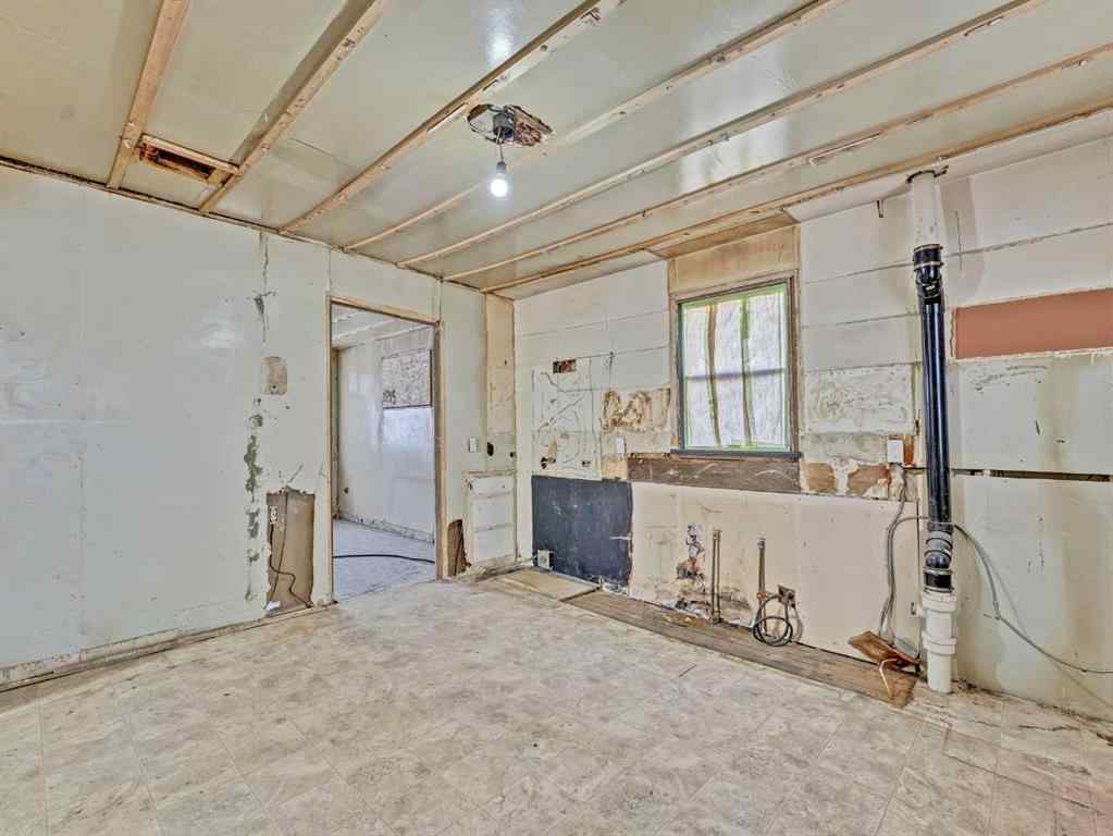 MLS® A2262837 - 640 Pottery Street SE in River Flats Medicine Hat, Residential