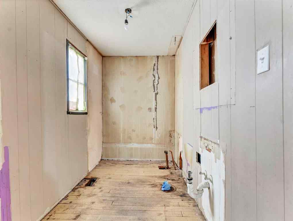 MLS® A2262837 - 640 Pottery Street SE in River Flats Medicine Hat, Residential