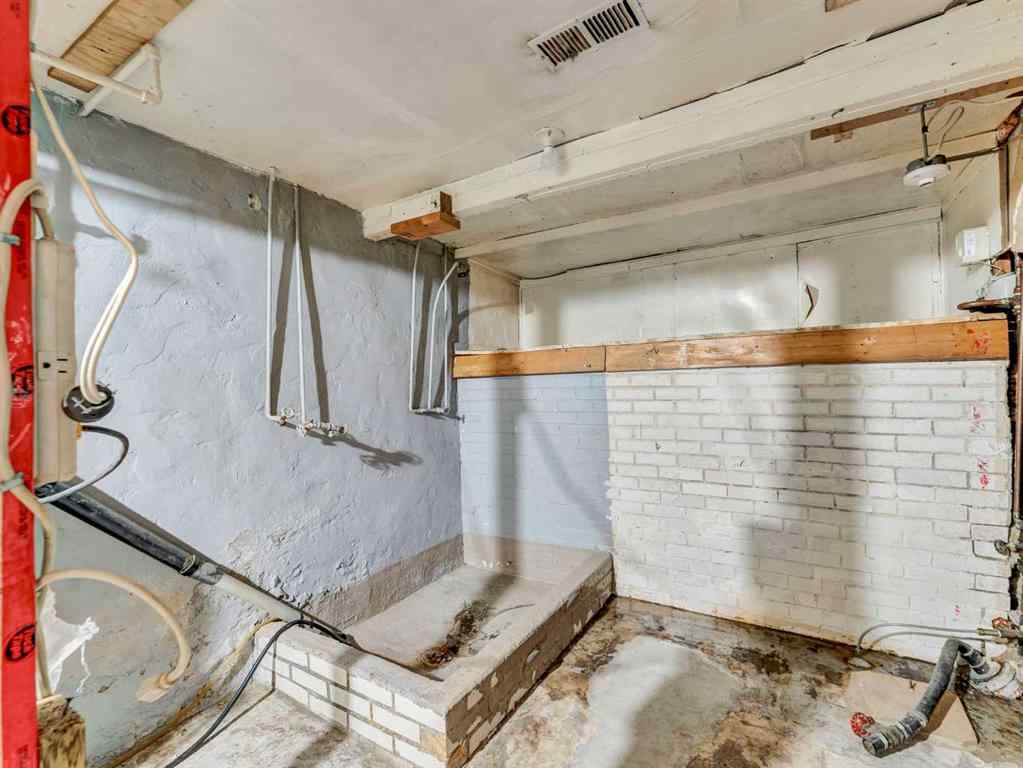 MLS® A2262837 - 640 Pottery Street SE in River Flats Medicine Hat, Residential