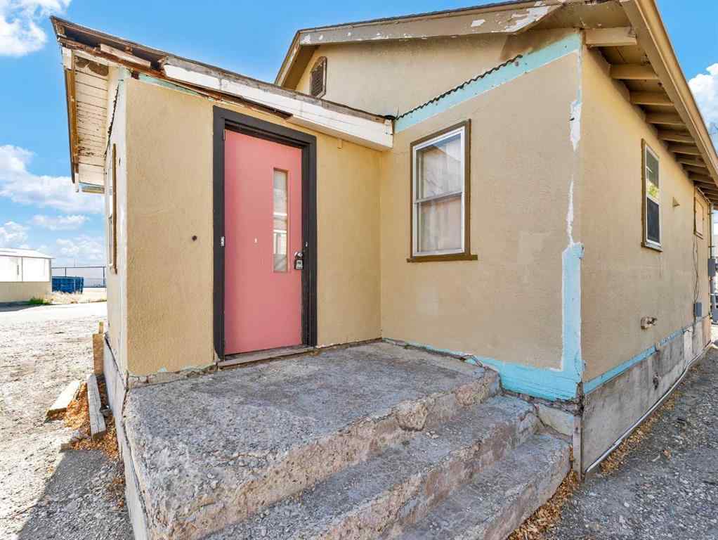 MLS® A2262837 - 640 Pottery Street SE in River Flats Medicine Hat, Residential