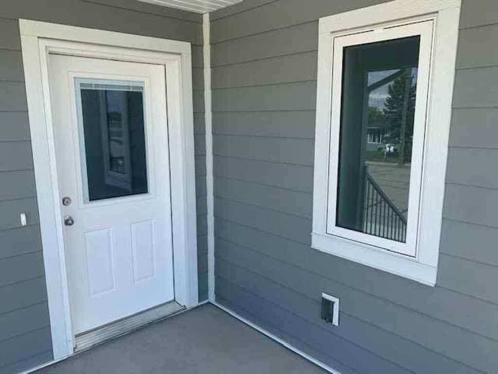 MLS® A2262849 - Unit #2 106 22 Street  in NONE Fort Macleod, Rental