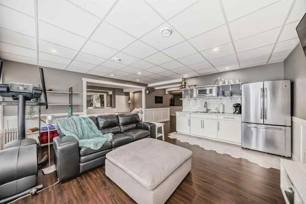 MLS® A2262855 - 288 Rainbow Falls Green  in Rainbow Falls Chestermere, Residential