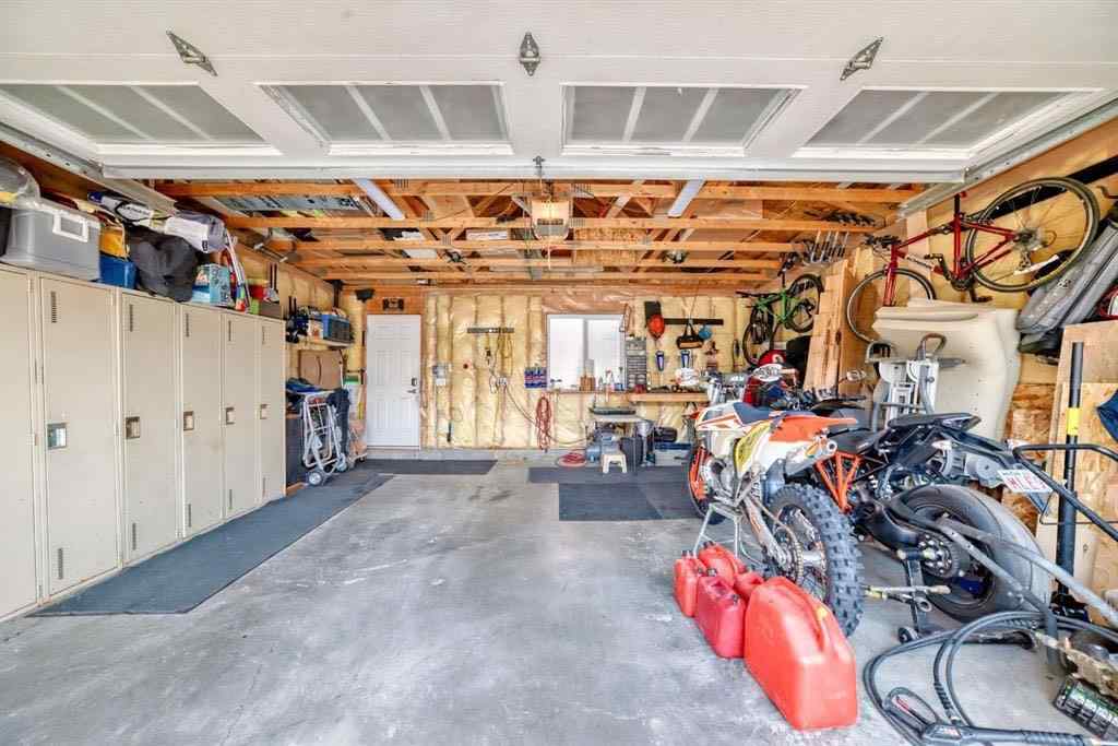 MLS® A2262855 - 288 Rainbow Falls Green  in Rainbow Falls Chestermere, Residential