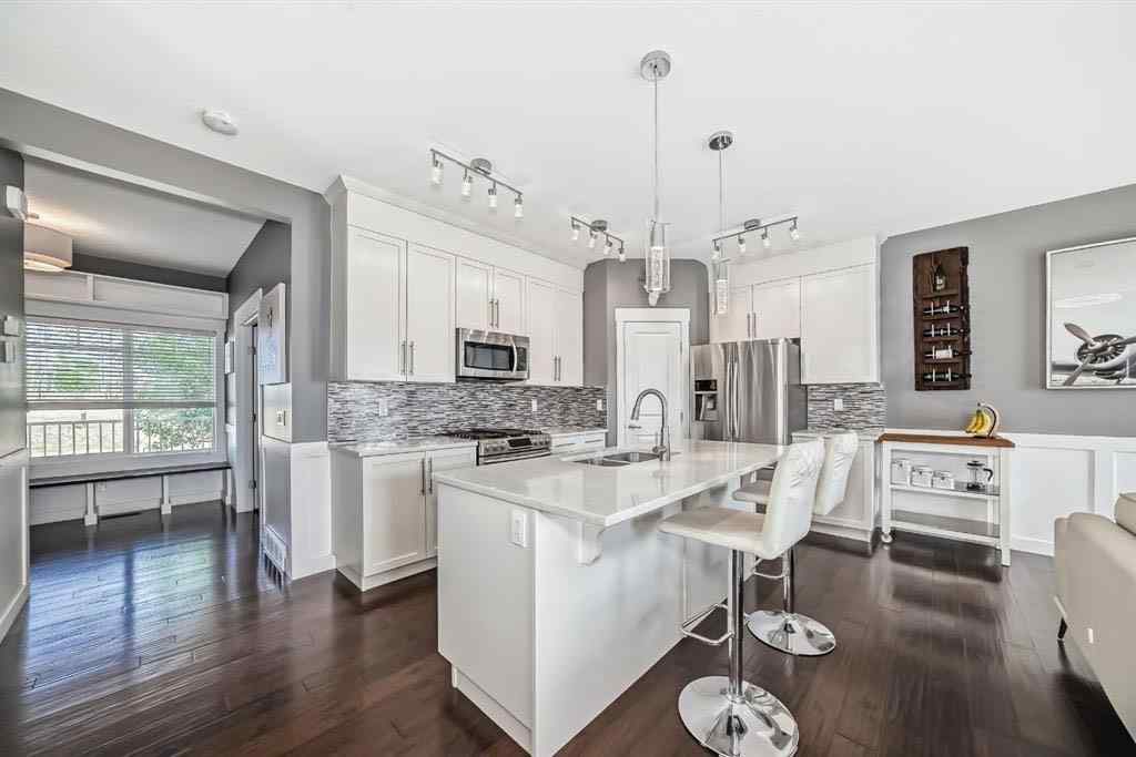 MLS® A2262855 - 288 Rainbow Falls Green  in Rainbow Falls Chestermere, Residential