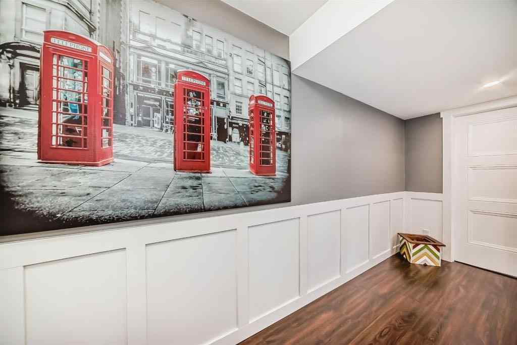 MLS® A2262855 - 288 Rainbow Falls Green  in Rainbow Falls Chestermere, Residential