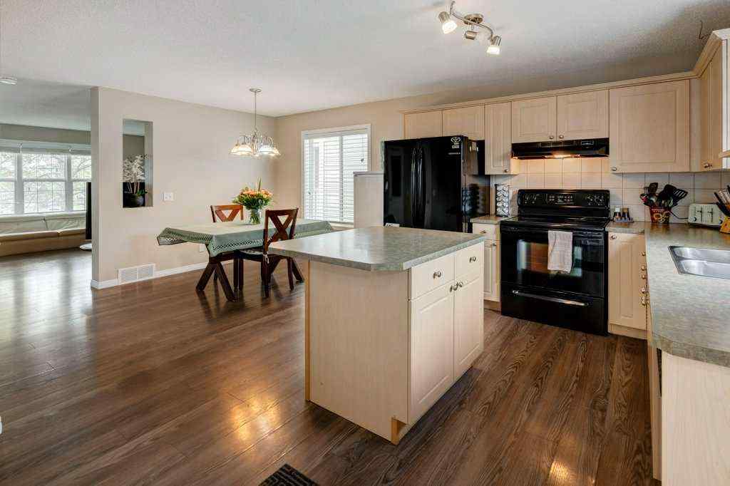 MLS® A2262867 - 14 Everglen Manor SW in Evergreen Calgary, Residential