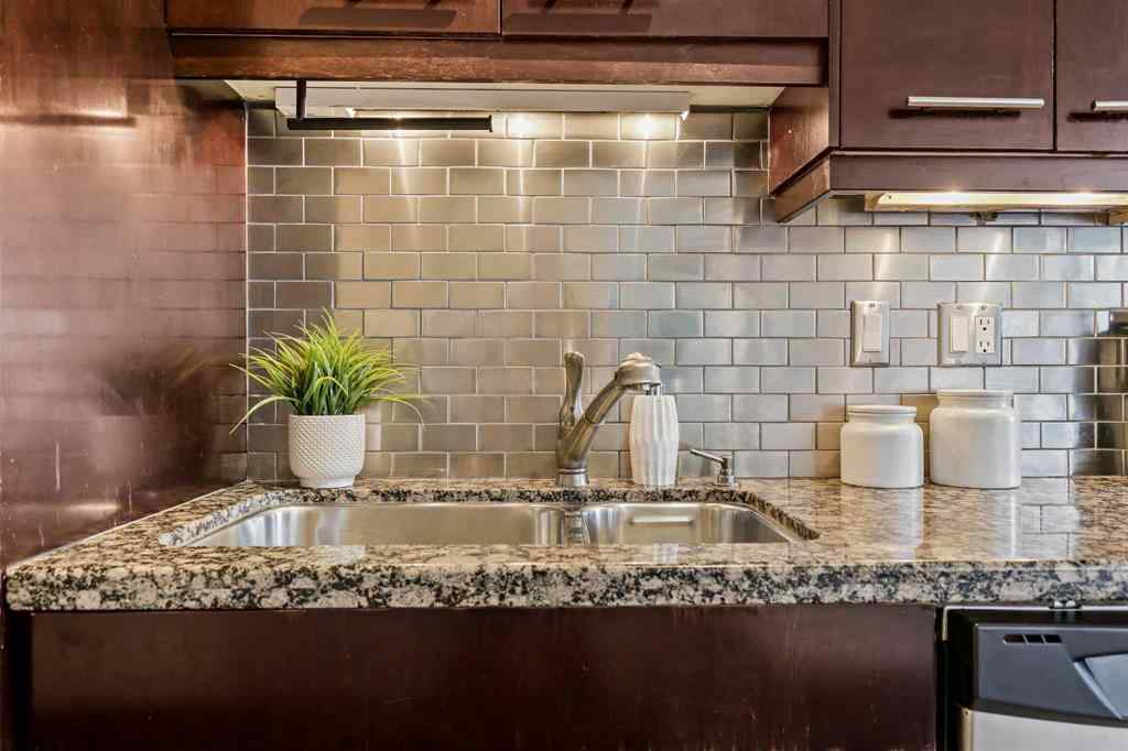 MLS® A2262873 - Unit #302 1709 19 Avenue SW in Bankview Calgary, Residential