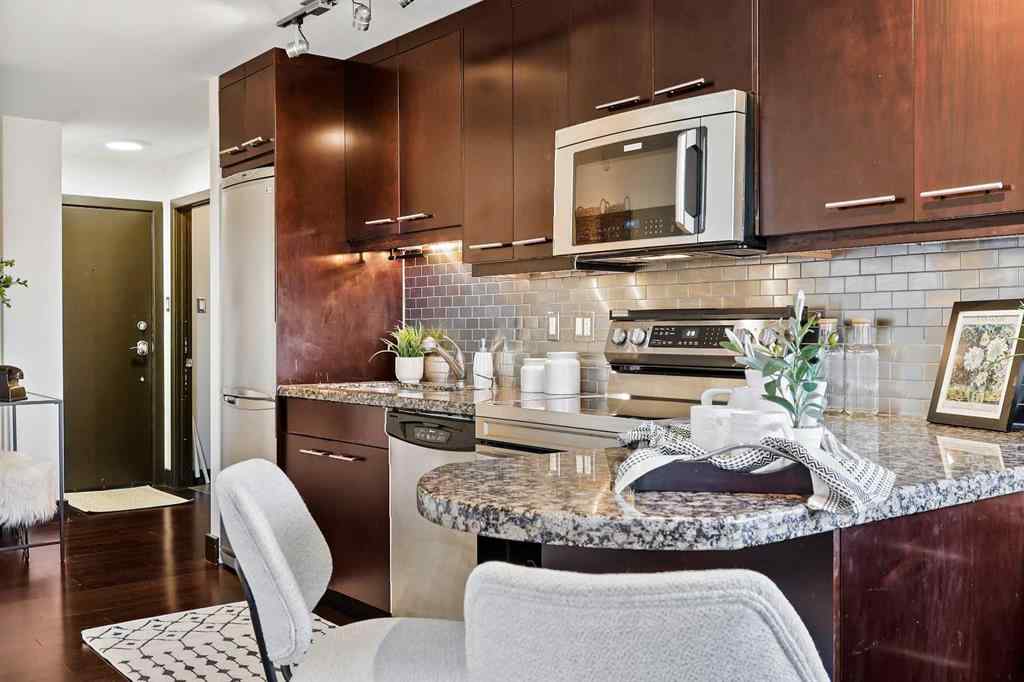 MLS® A2262873 - Unit #302 1709 19 Avenue SW in Bankview Calgary, Residential