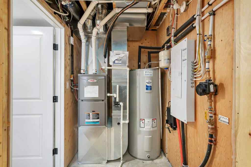 MLS® A2262884 - 136 Crestview Boulevard  in Crestview Sylvan Lake, Residential