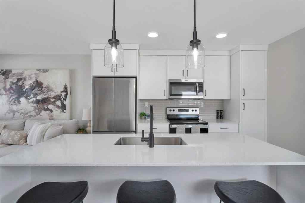 MLS® A2262884 - 136 Crestview Boulevard  in Crestview Sylvan Lake, Residential