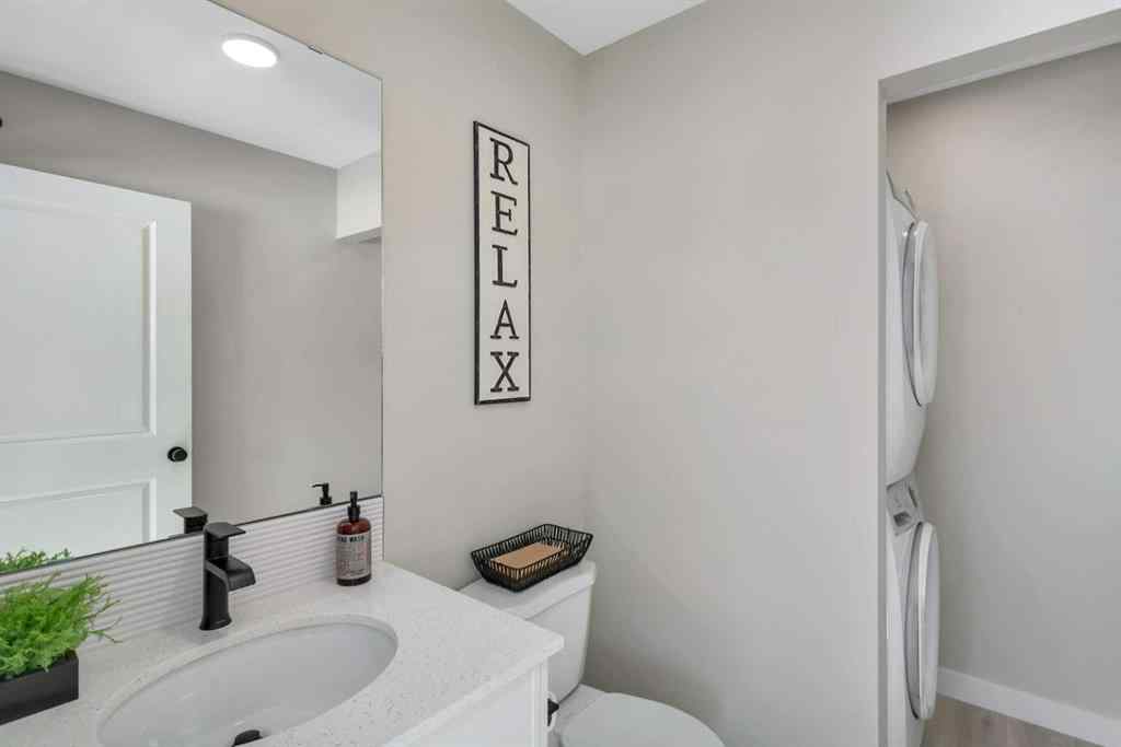 MLS® A2262884 - 136 Crestview Boulevard  in Crestview Sylvan Lake, Residential