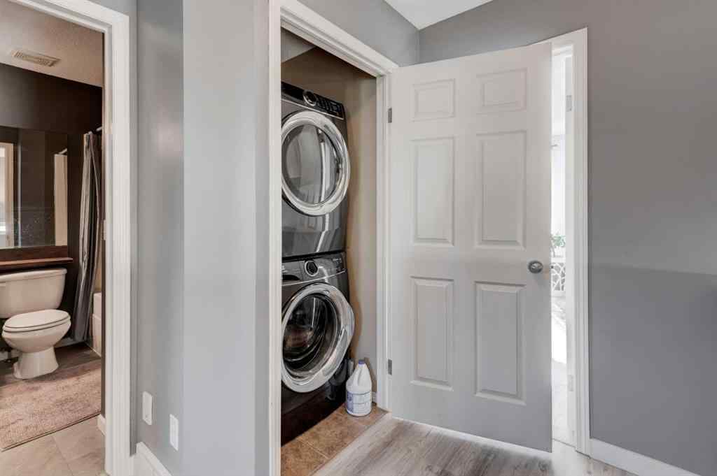 MLS® A2262887 - 30 Everoak Gardens SW in Evergreen Calgary, Residential