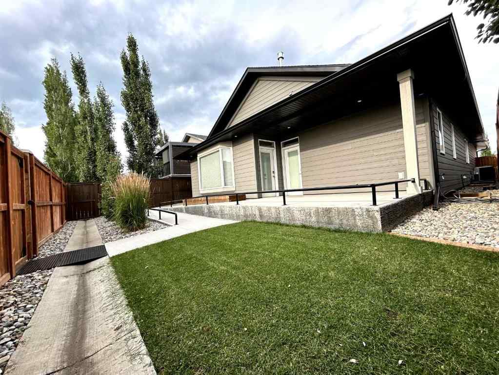 MLS® A2262888 - 108 Gateway Mews  S in Fairmont Lethbridge, Residential