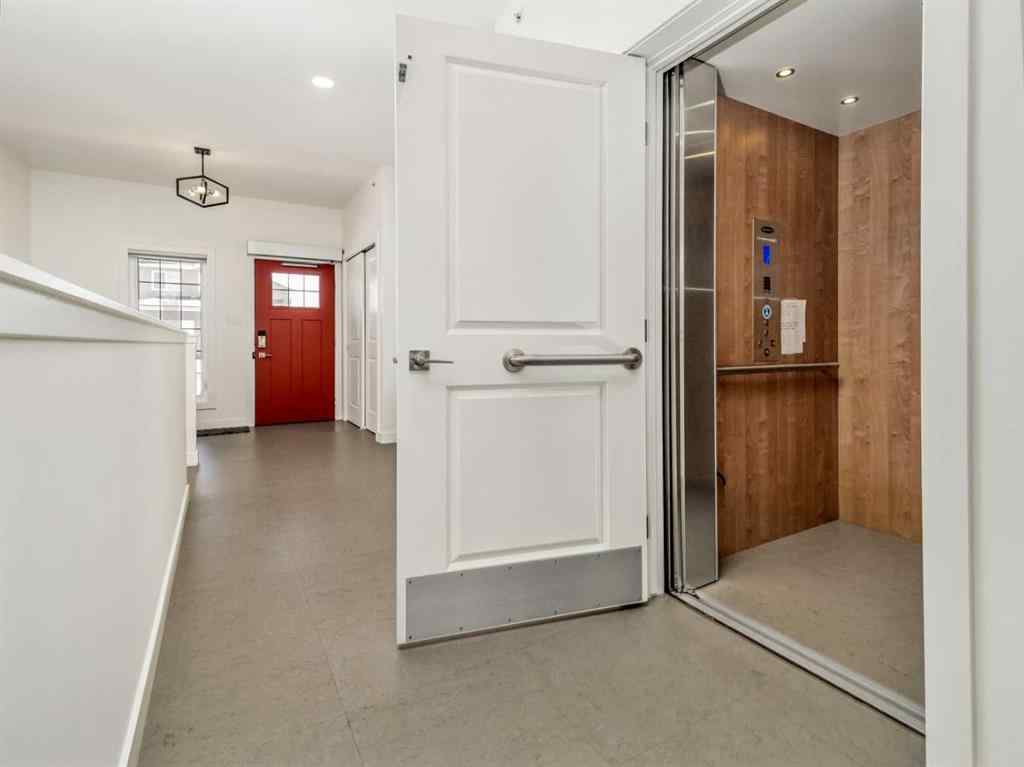 MLS® A2262888 - 108 Gateway Mews  S in Fairmont Lethbridge, Residential