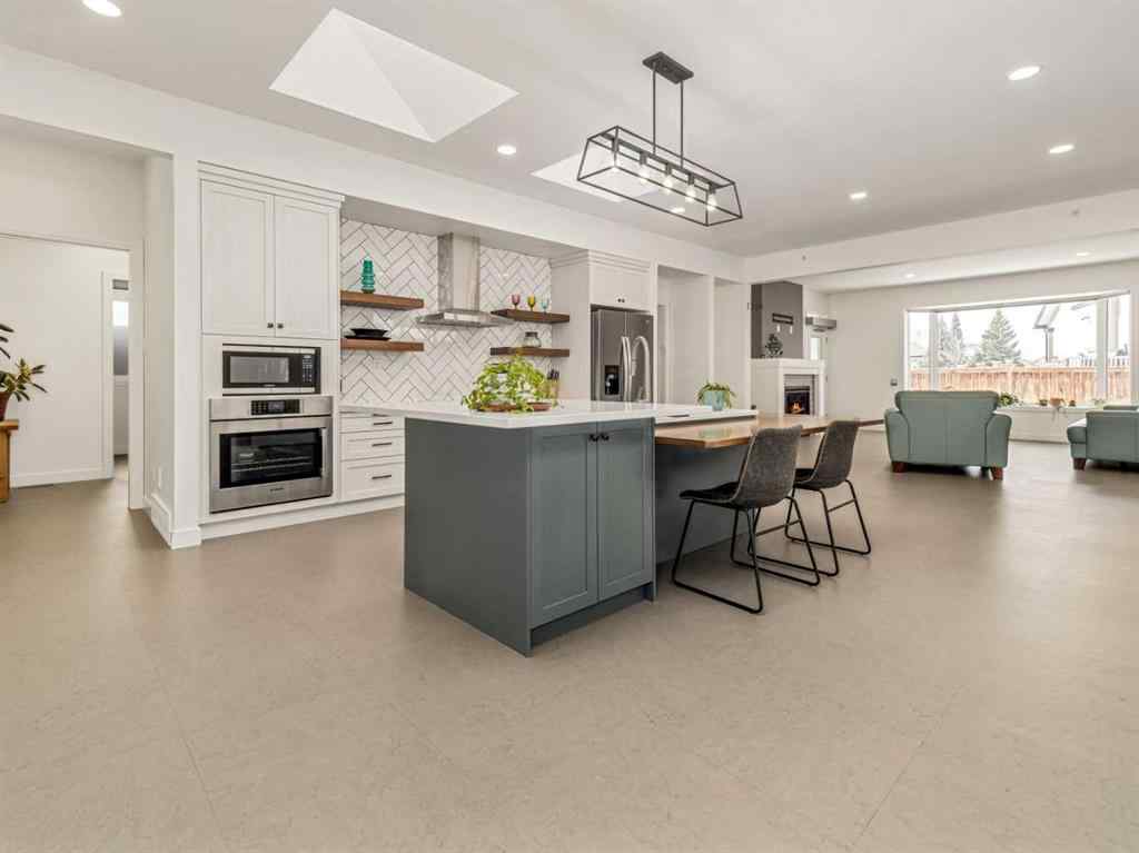 MLS® A2262888 - 108 Gateway Mews  S in Fairmont Lethbridge, Residential