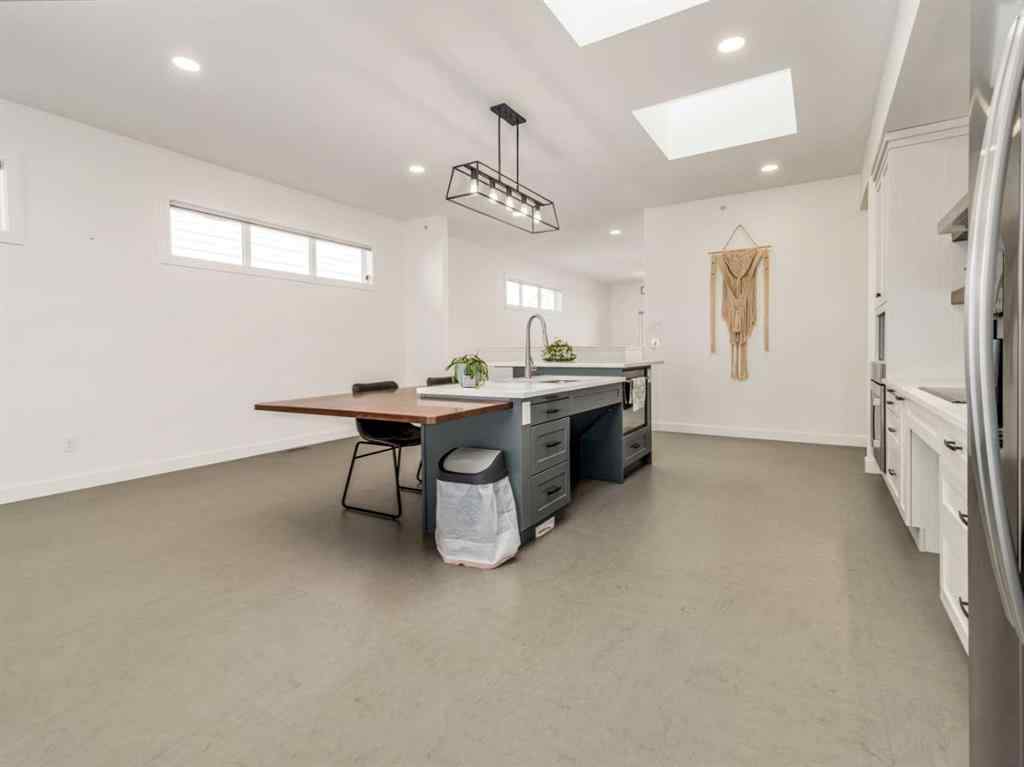 MLS® A2262888 - 108 Gateway Mews  S in Fairmont Lethbridge, Residential