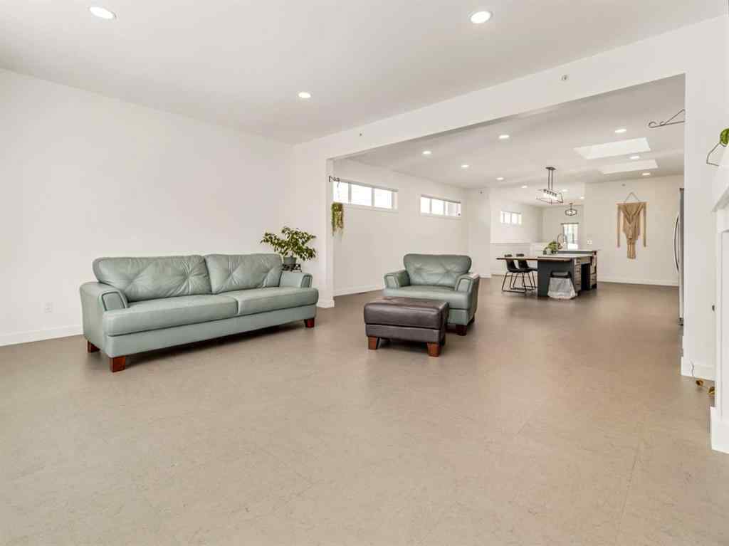 MLS® A2262888 - 108 Gateway Mews  S in Fairmont Lethbridge, Residential