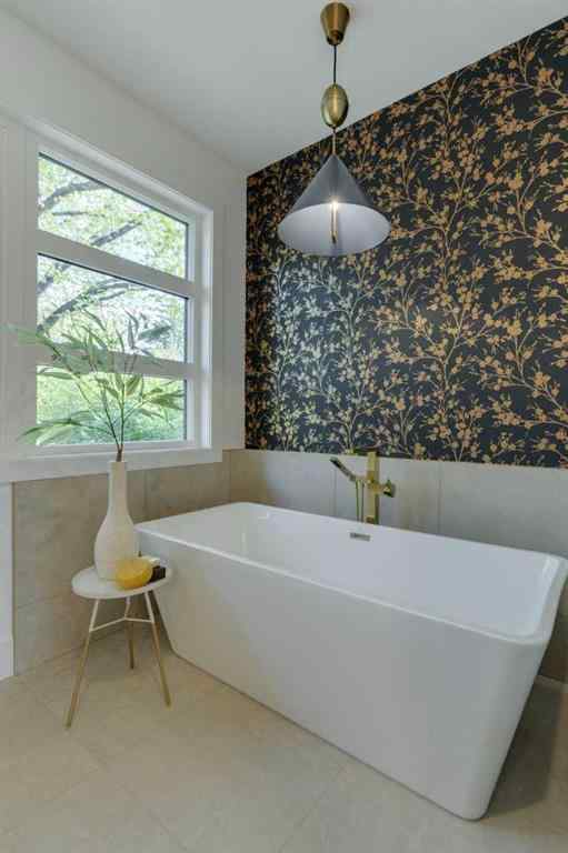 MLS® A2262890 - 3444 Lane Crescent SW in Lakeview Calgary, Residential