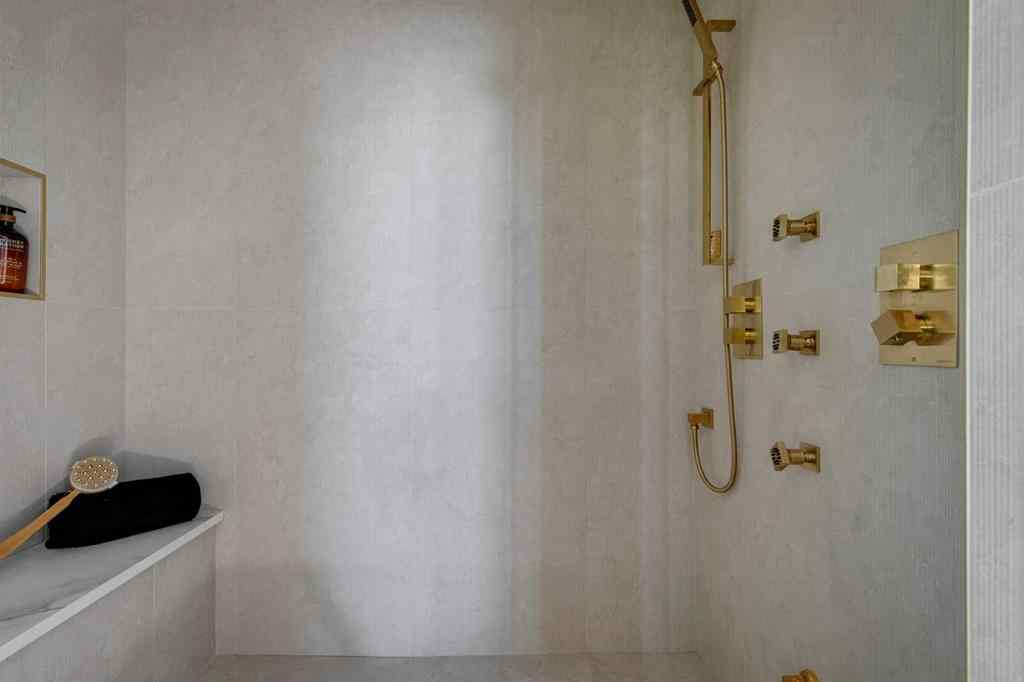 MLS® A2262890 - 3444 Lane Crescent SW in Lakeview Calgary, Residential