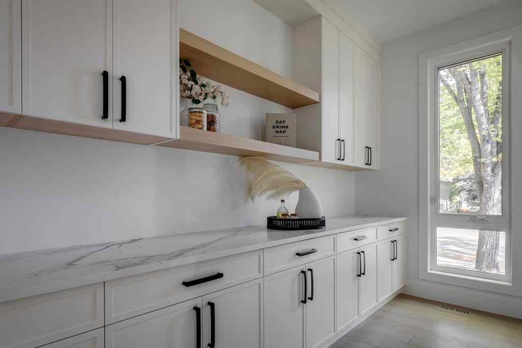 MLS® A2262890 - 3444 Lane Crescent SW in Lakeview Calgary, Residential