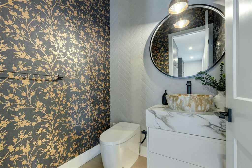 MLS® A2262890 - 3444 Lane Crescent SW in Lakeview Calgary, Residential