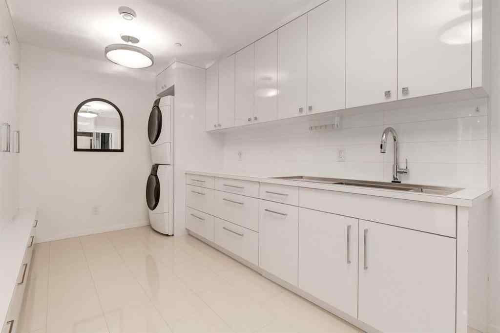 MLS® A2262896 - 134 6 Avenue NW in Crescent Heights Calgary, Residential