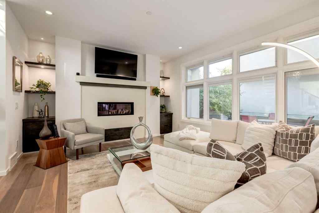 MLS® A2262896 - 134 6 Avenue NW in Crescent Heights Calgary, Residential