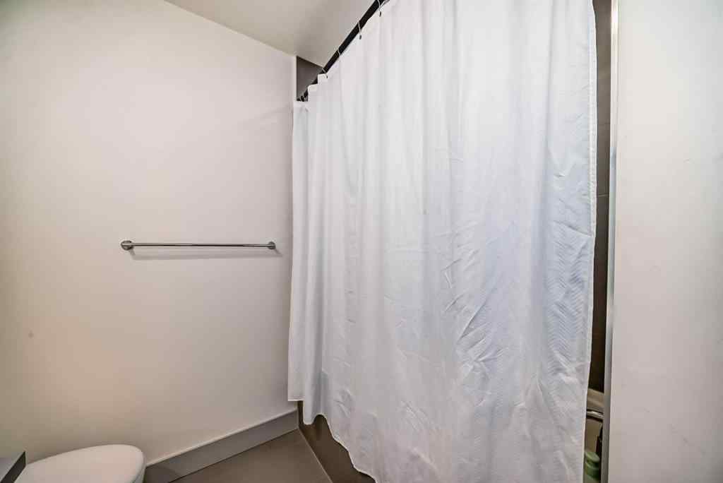 MLS® A2262899 - Unit #204 1707 27 Avenue SW in South Calgary Calgary, Residential