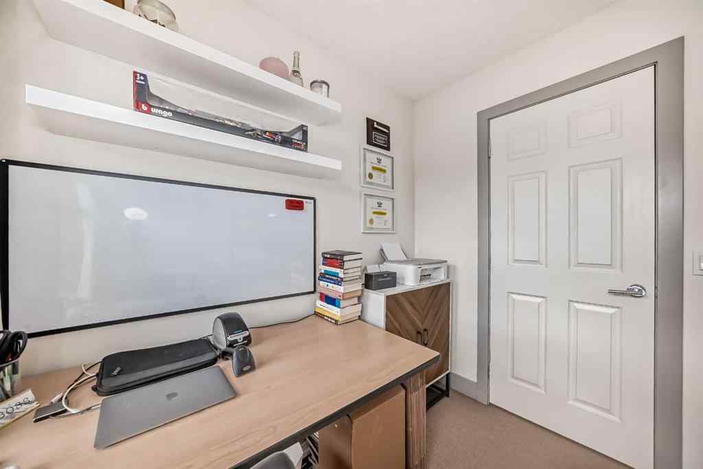 MLS® A2262899 - Unit #204 1707 27 Avenue SW in South Calgary Calgary, Residential