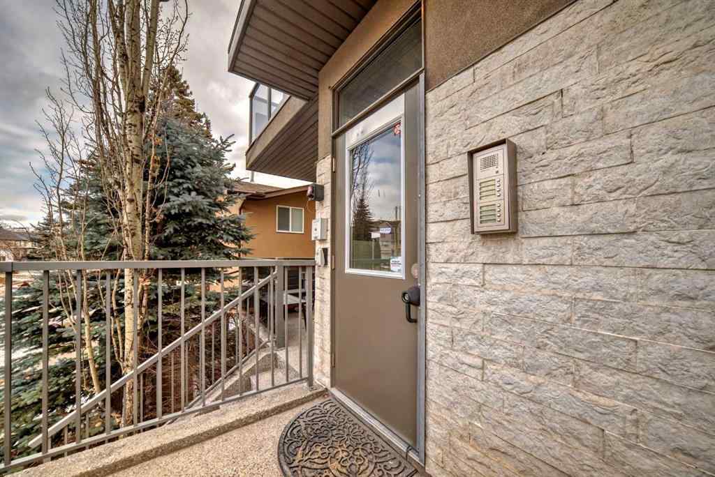 MLS® A2262899 - Unit #204 1707 27 Avenue SW in South Calgary Calgary, Residential