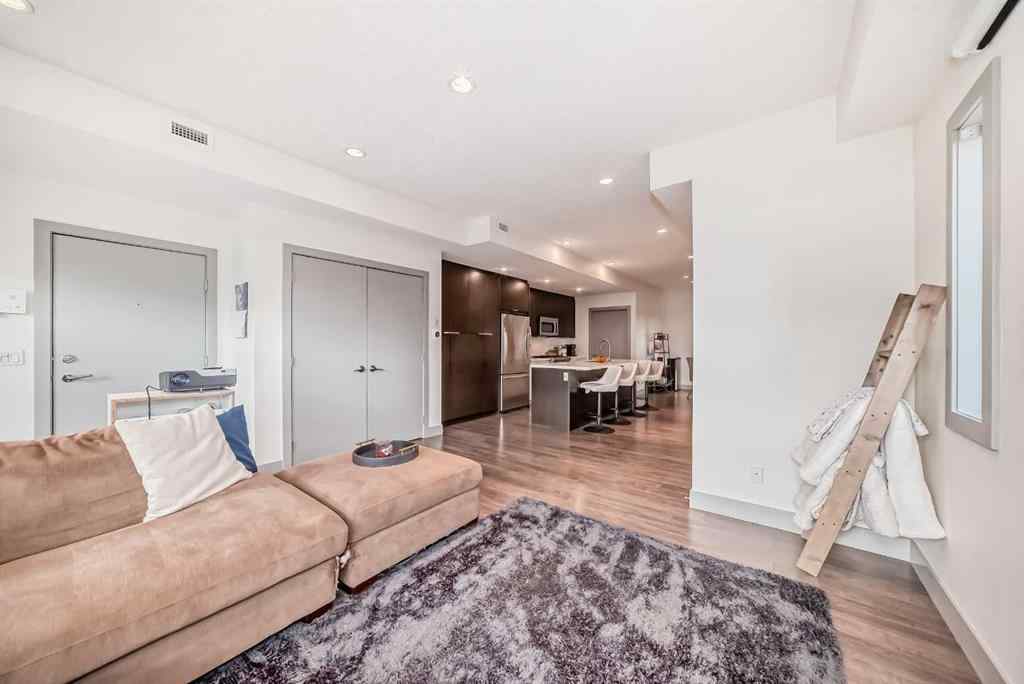 MLS® A2262899 - Unit #204 1707 27 Avenue SW in South Calgary Calgary, Residential