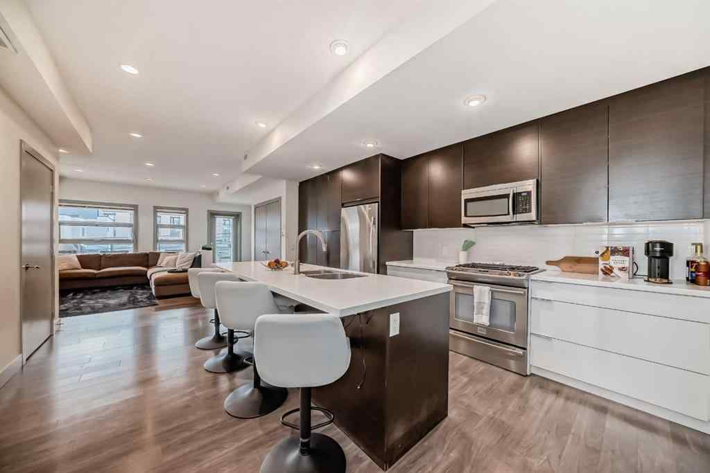 MLS® A2262899 - Unit #204 1707 27 Avenue SW in South Calgary Calgary, Residential