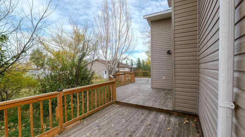 MLS® A2262909 - 247 Shore Drive  in Prairie Royal Estate Rural Rocky View County, Residential